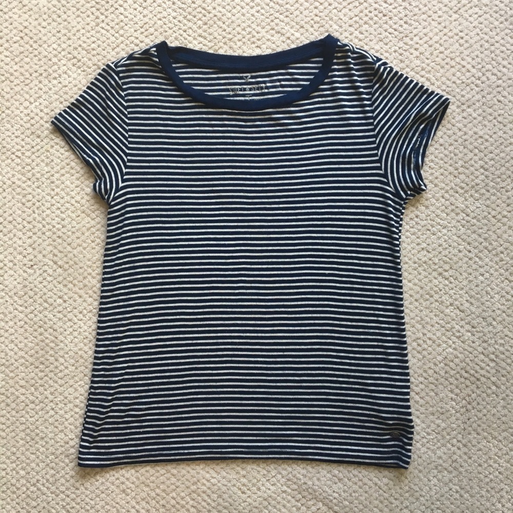 American Eagle striped tee